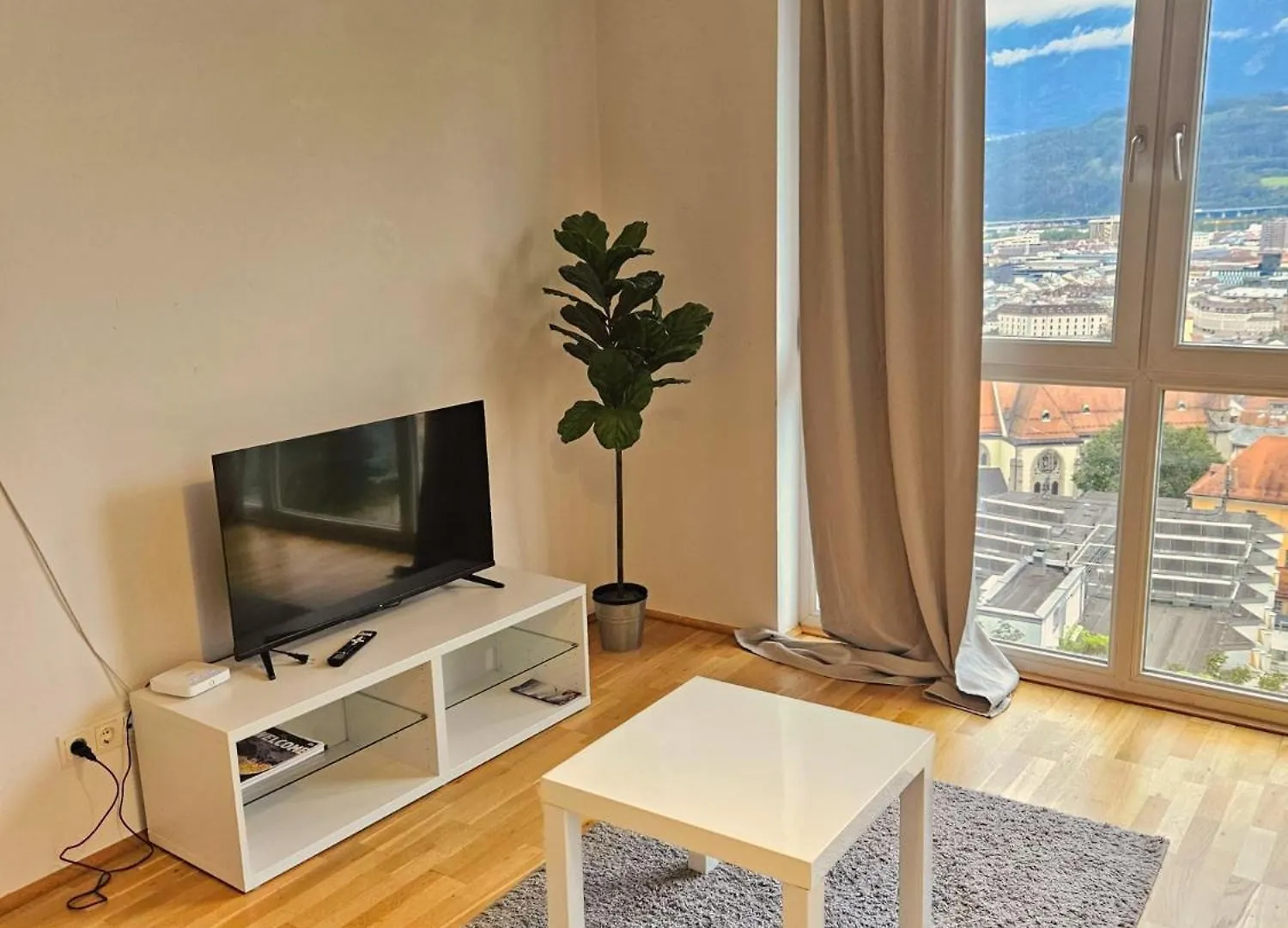 Innsbruck City View Apartment With 2 Bedrooms